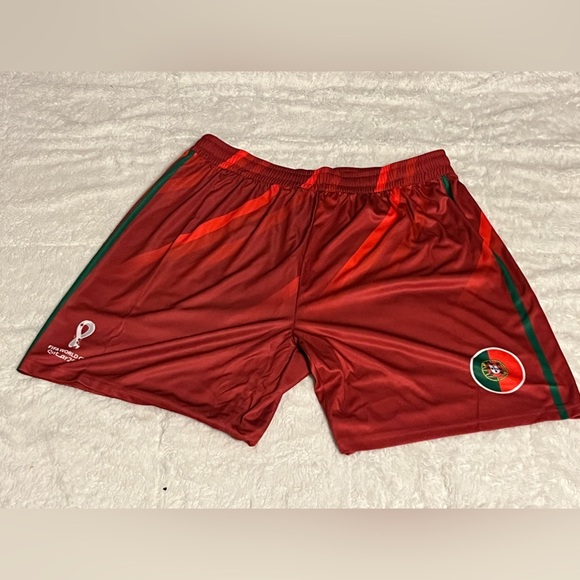 FIFA World Cup Women’s Gym Shorts - Red Size XL - Picture 1 of 3